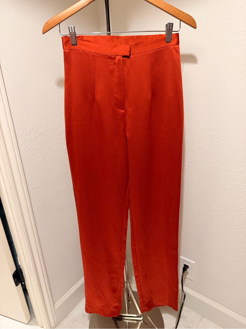 Missguided High-Waist Straight-Leg Trousers in Rust Orange